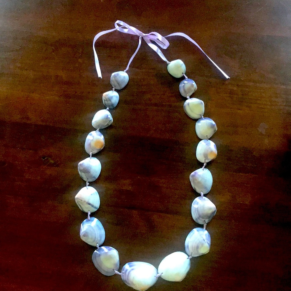 Handmade Ladies shell necklace 🐚